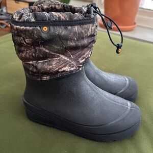 BOGS SNOW SHELL BOOT- AVAILABLE